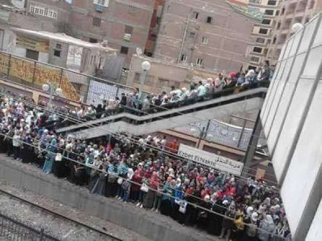 الزحام داخل المترو