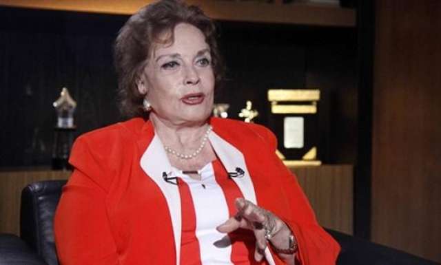 بالفيديو.. جيهان السادات عن يوم حرب أكتوبر: أول ما سمعت أخبار بدء الاشتباكات سيبت الغدا ونزلت ....