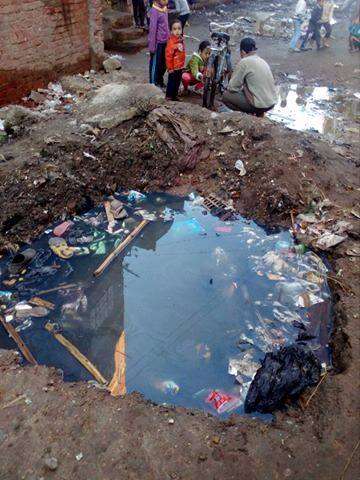 بالصور..غرق سكان منطقة البر الثاني بمياه الصرف الصحي في المطرية