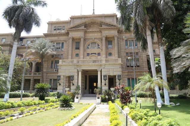 وزارة الزراعة: جامعة القاهرة تشق الصف بمعول أبو ستيت