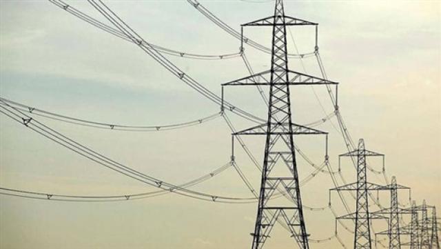 ”الكهرباء” تطلق التيار في المرحلة الأولى من خط الربط مع السودان