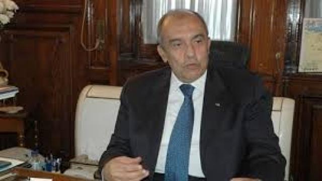 الدكتور عز الدين أبو ستيت ـ وزير الزراعة وإستصلاح الأراضى 