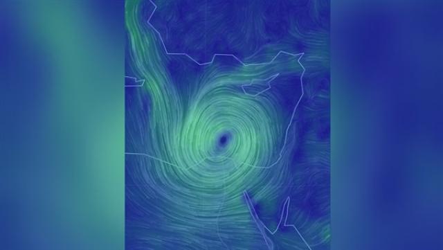 أخر صورة للإعصار ميديكان قرب السواحل المصرية 