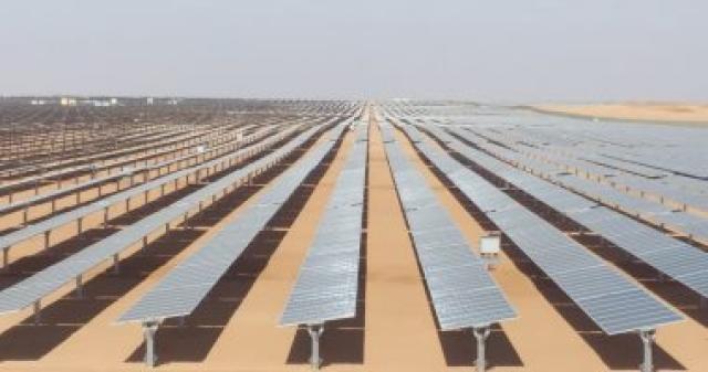 الكهرباء تفتتح محطة بنبان للطاقة الشمسية بأسوان