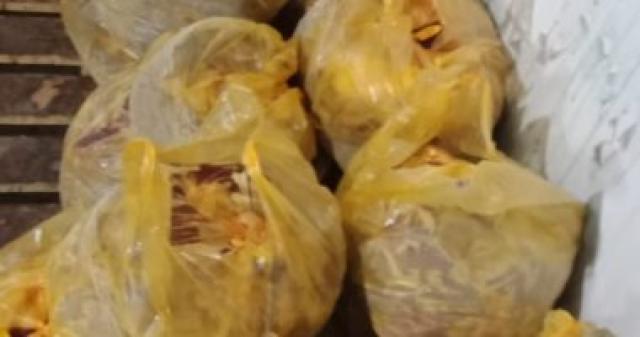 صحة القليوبية : إعدام 350 كيلو منتجات لحوم منتهية الصلاحية بشبرا الخيمه