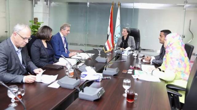 وزير البيئة تناقش التعاون المصري الألماني في مجال إدارة المخلفات والتنوع البيولوجي 