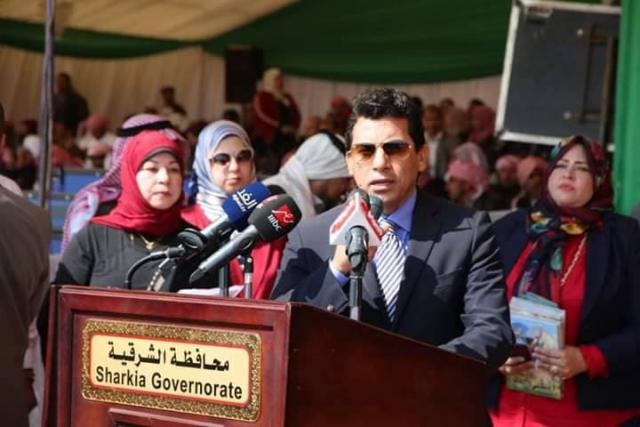 وزير الرياضة يطالب بإستثمار سباقات الهجن لدعم السياحة ذات الطبيعة الصحراوية