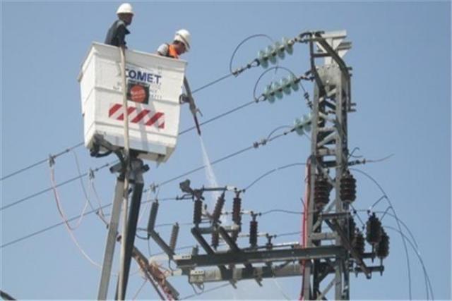 مع مراعاة سلامة العاملين.. الكهرباء تتابع تنفيذ المشروعات وأعمال الصيانة