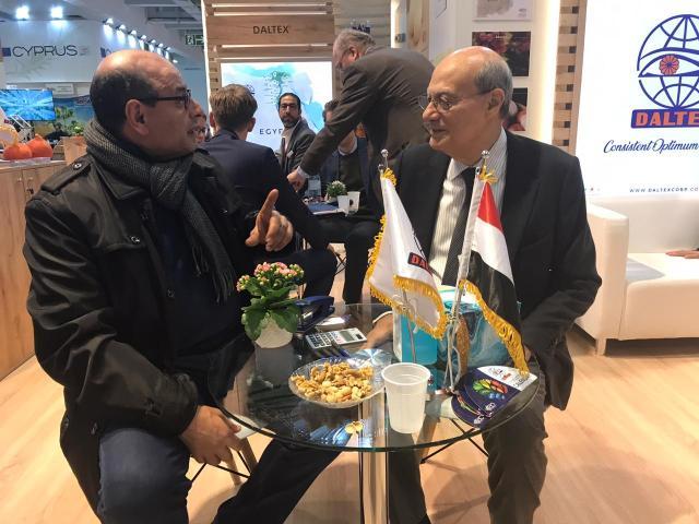 د. سمير النجار مع محمود البرغوثي في حوار سابق في برلين في 5 فبراير 2020