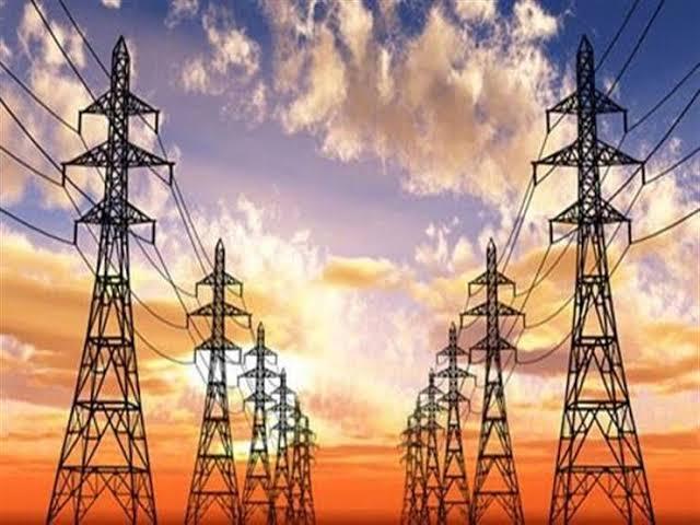 الكهرباء: ضخ 100 مليون جنيه لتطوير شبكات توزيع الوادي الجديد