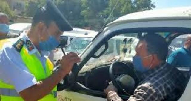 محافظ الشرقية : تغريم 57 سائقا لعدم ارتداء الكمامة