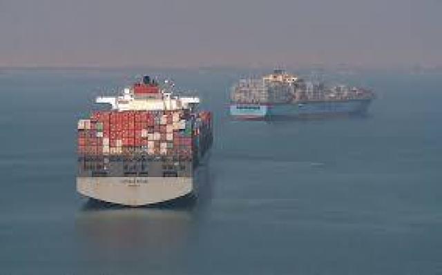 استقبال 10 سفن حاويات وبضائع عامة بميناء دمياط خلال 24 ساعة