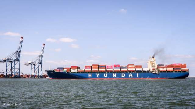 النقل: ميناء دمياط يستقبل أول سفن الخط الملاحي الكوري