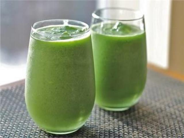العصير الأخضر.. مشروب يعزز المناعة ويحميك من أعراض فيروس كورونا