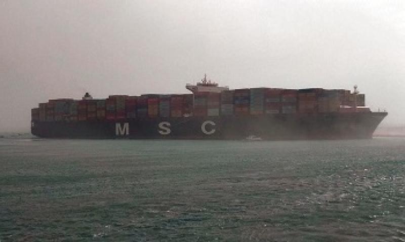  تعويم سفينة الحاويات MSC ISTANBUL 