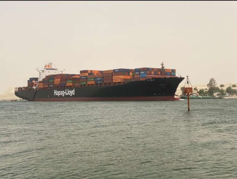 «قناة السويس» تشهد عبور 67 سفينة بإجمالي حمولات صافية 4.2  مليون طن