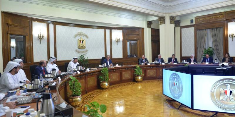 إجراءات حكومية لزيادة الاستثمارات الإماراتية في مصر.. تفاصيل