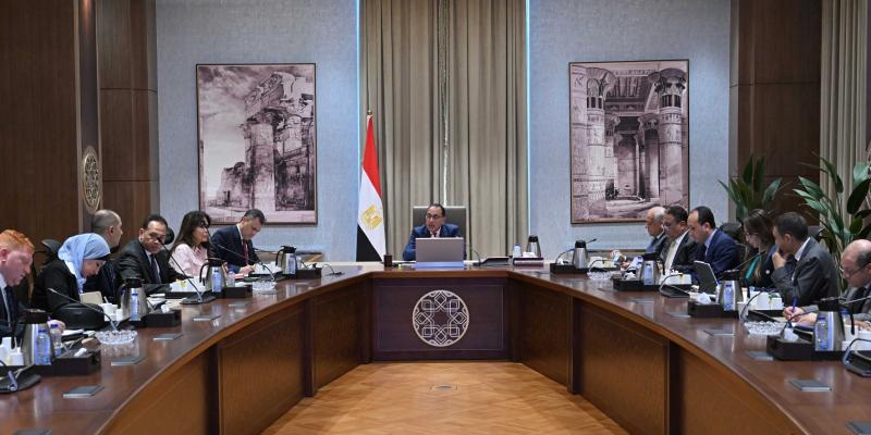 رئيس الوزراء يتابع الموقف التنفيذي لتطوير المنطقة الأثرية بهضبة الأهرامات