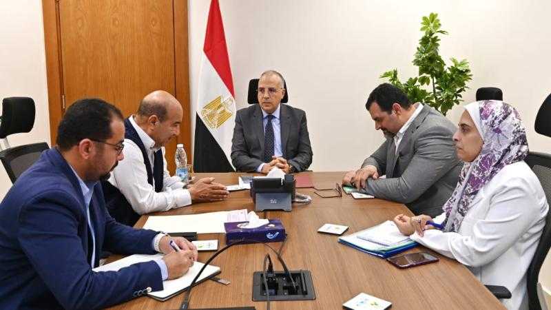الري تتابع مناسيب برك المياه بواحة سيوة بمنظومة لحظية