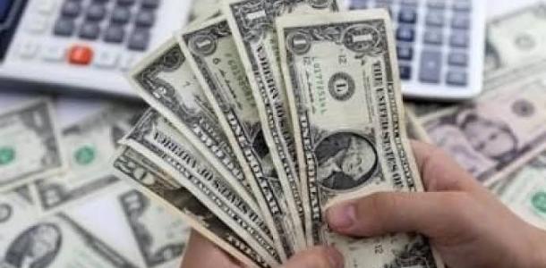 أسباب الانخفاض المفاجيء للدولار بالسوق السوداء.. تعرف على التفاصيل