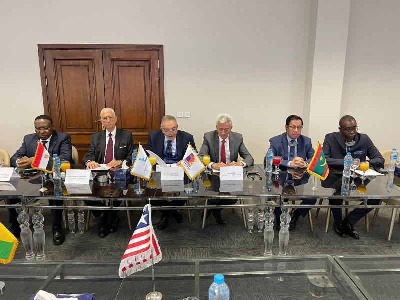 اتحاد الغرف يبحث مع السفراء الأفارقة سبل التعاون وجذب الاستثمارات