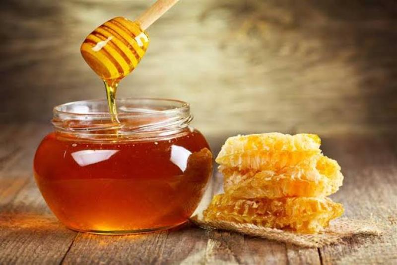سر تناول عسل النحل في ليلة رأس السنة