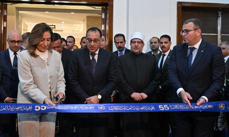رئيس الوزراء: «معرض الكتاب» أهم جُسور ربط الثقافة المصرية بالروافد العربية والعالمية
