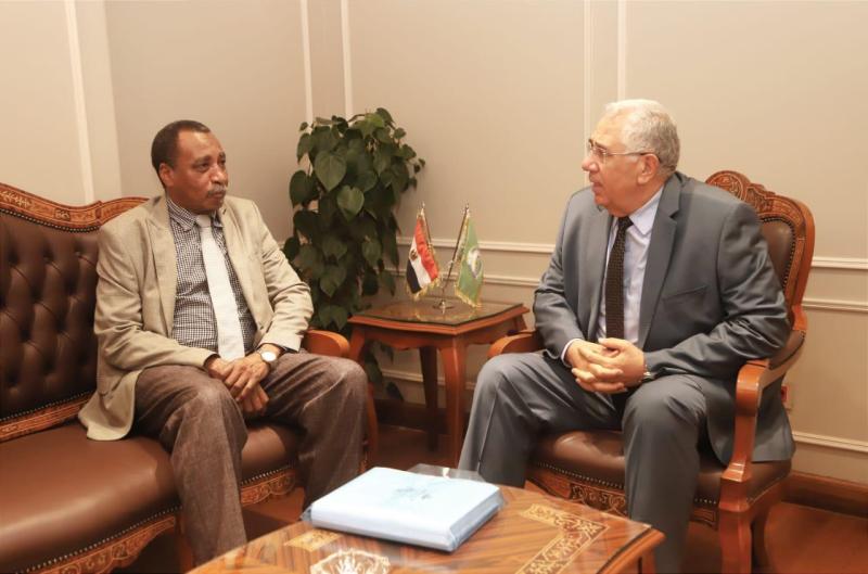 وزير الزراعة ومنظمة «التنمية الزراعية» يبحثان تدعيم الأمن الغذائي العربي