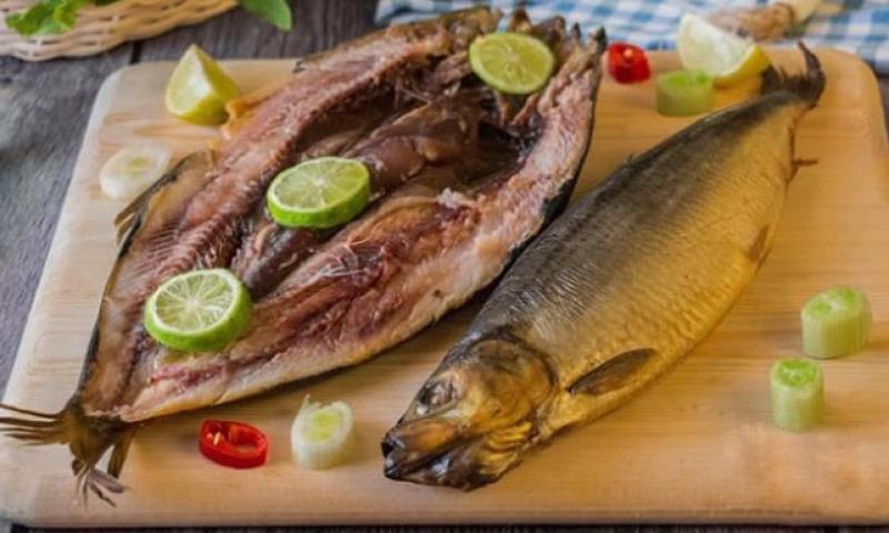 البيطريون يحذرون من تناول هذه الأجزاء من الأسماك المملحة