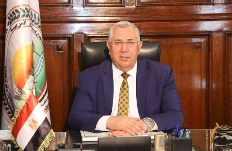 وزير الزراعة يقيل رئيس الخدمات البيطرية ويكلف ممتاز شاهين رئيسا للهيئة
