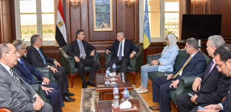 وزير التموين يلتقي محافظ الإسكندرية لعمل جولات ميدانية على المنشأت التموينية