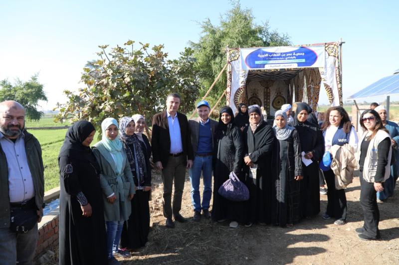 وزير الزراعة يتفقد المشروعات التنموية بالأقصر ويوجه بتقديم الدعم للمرأة المعيلة