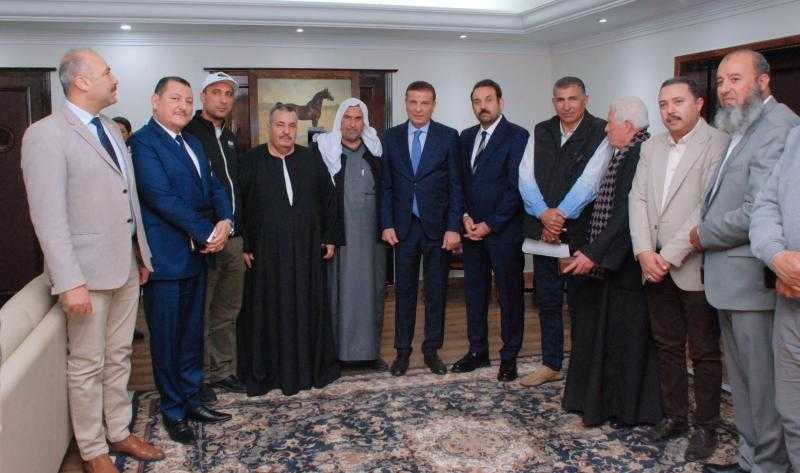 الحكومة تشجع المزراعين على توريد القمح للدولة