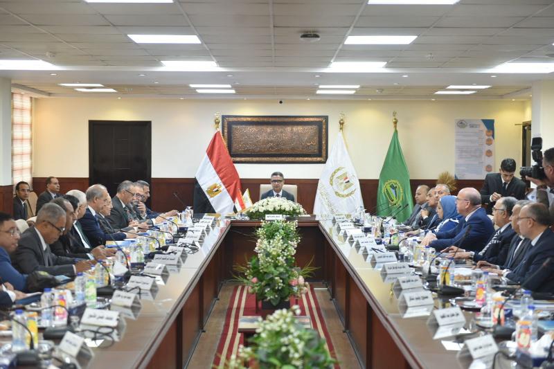 وزير التموين يترأس اجتماع الجمعية العامة للشركة المصرية القابضة للصوامع والتخزين