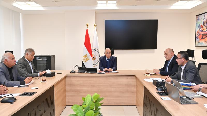 وزير الري يتابع المنظومة المائية بمحافظة البحيرة خلال فترة أقصى الاحتياجات