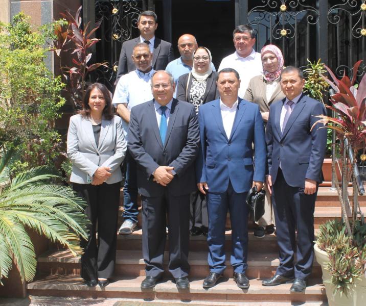 وفد أوزبكي يزور مركز البحوث الزراعية للتعرف علي الخبرات المصرية في مجال انتاج البطاطس
