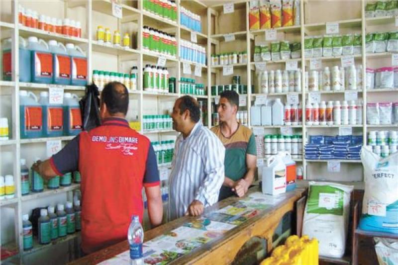 حملات تفتيش مفاجئة تضبط مخالفات محال المبيدات