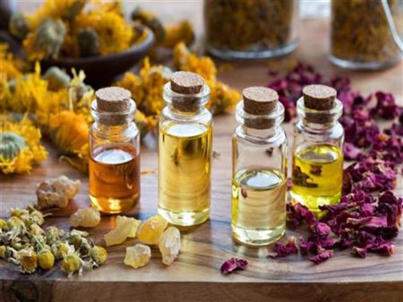 لماذا تختلف جودة الزيوت العطرية بين النباتات؟