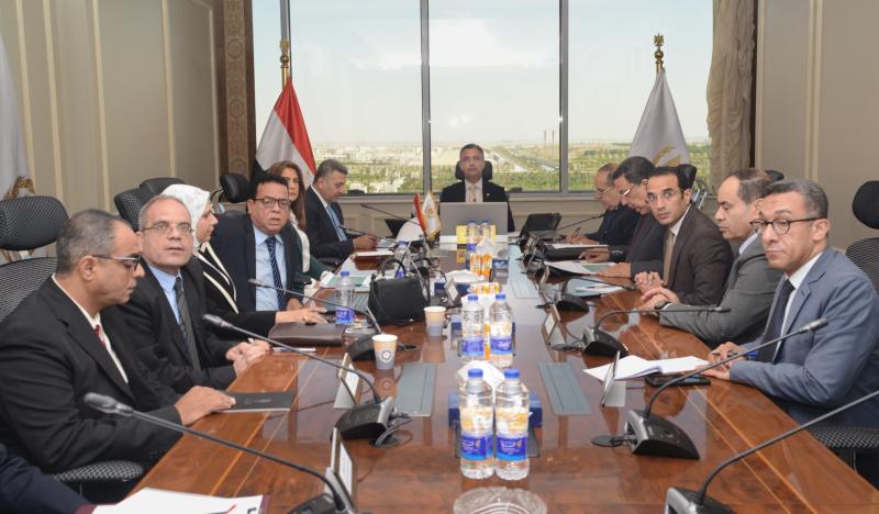 وزير التموين يجتمع مع رؤساء مجالس إدارات شركات مضارب رشيد وكفر الشيخ والبحيرة لمتابعة منظومة العمل