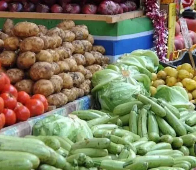 شعبة الخضر والفاكهة: استقرار الأسعار في سوق العبور مع وفرة المعروض