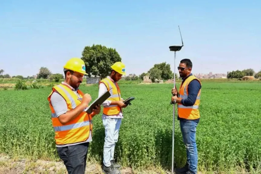 الري تبدأ أعمال الرفع المساحي لأراضي طرح النهر بالمحافظات النيلية
