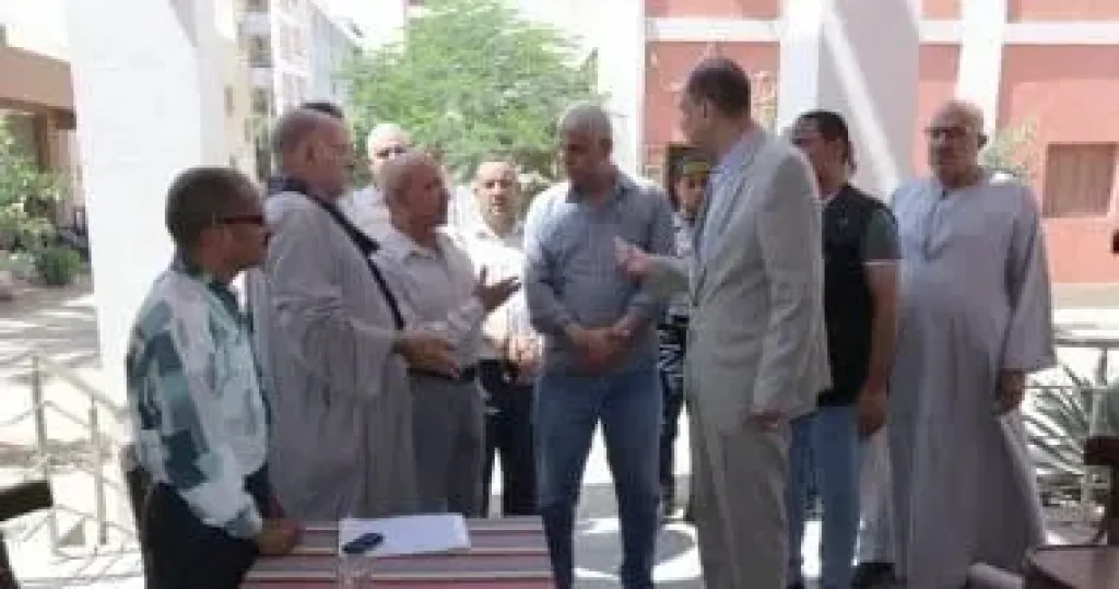 محافظ سوهاج يأمر بإحالة مدير المجمع الزراعي للتحقيق