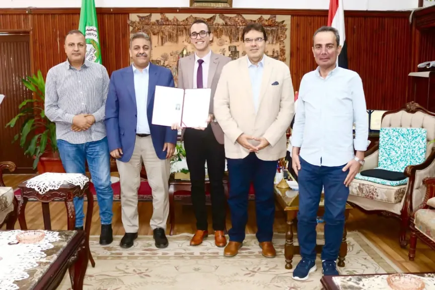 باحث مصري ينجح في ابتكار أغلفة قابلة للأكل وصديقة للبيئة