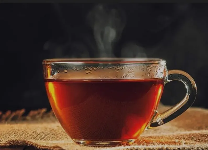 خبير اقتصادي: ارتفاع واردات الشاي يعكس تمسك المصريين بعاداتهم اليومية