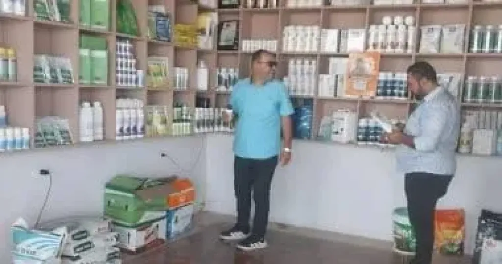 ضبط محال مبيدات وأسمدة غير مرخصة بالإسماعيلية