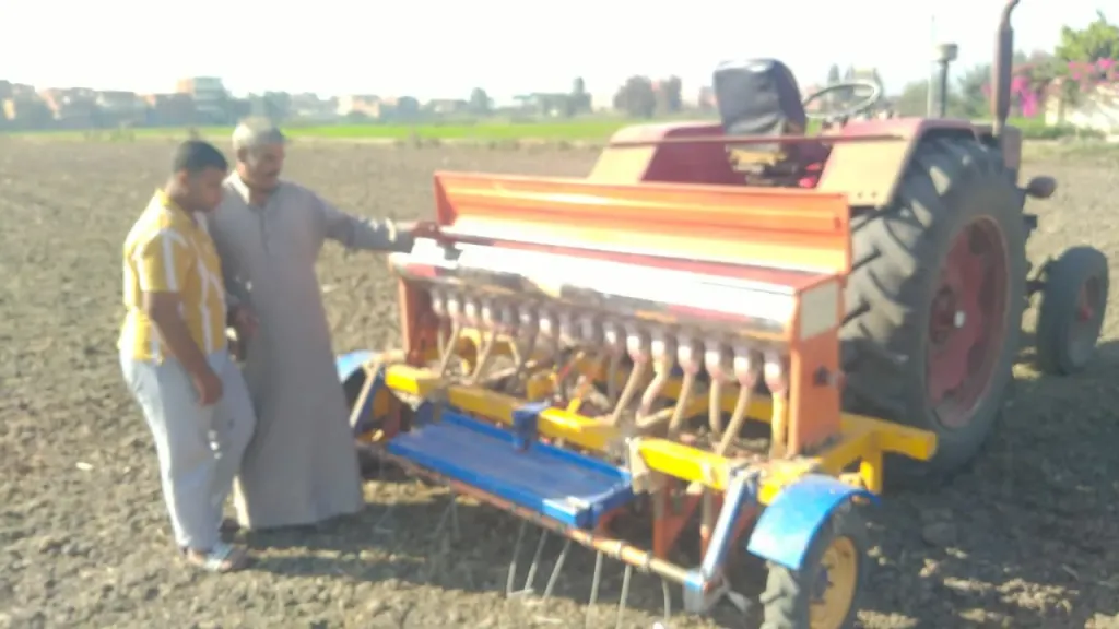 الزراعة تنشر سطارات قمح حديثة لدعم المزارعين بالمحافظات