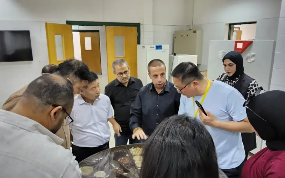 البنك القومي للجينات يستقبل وفد صيني لتعزيز التعاون البحثي المشترك