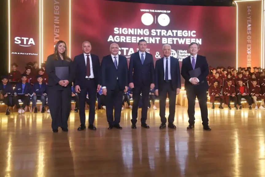 وزير الزراعة يشهد حفل تخرج الدفعة الـ12 لأكاديمية السويدي للتعليم الفني