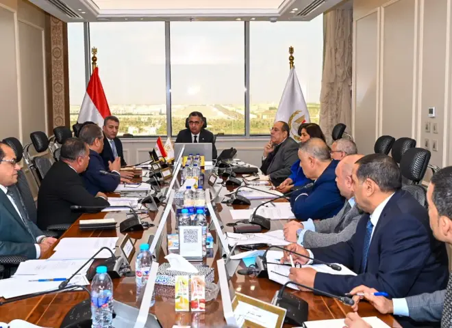 وزير التموين يعقد اجتماعًا مع رؤساء شركات المطاحن لمتابعة سير العمل