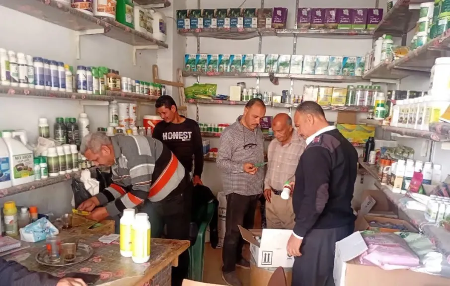 حملة تفتيش على محلات المبيدات بالفيوم تطيح بالمخالفين